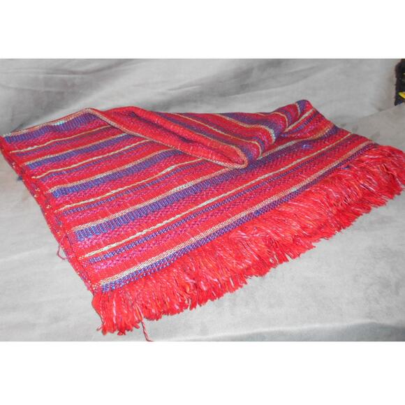 Woven Red Striped Tablecloth w/11 Matching Mats - Picture 3 of 5
